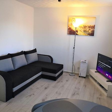 Delight Apartment, Close To Excel, London City Airport & O2! Exterior photo